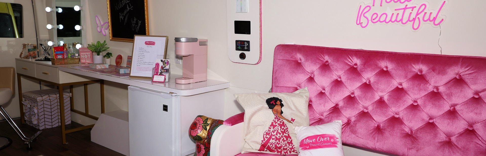 Inside our Mobile                          Lounge & Salon 